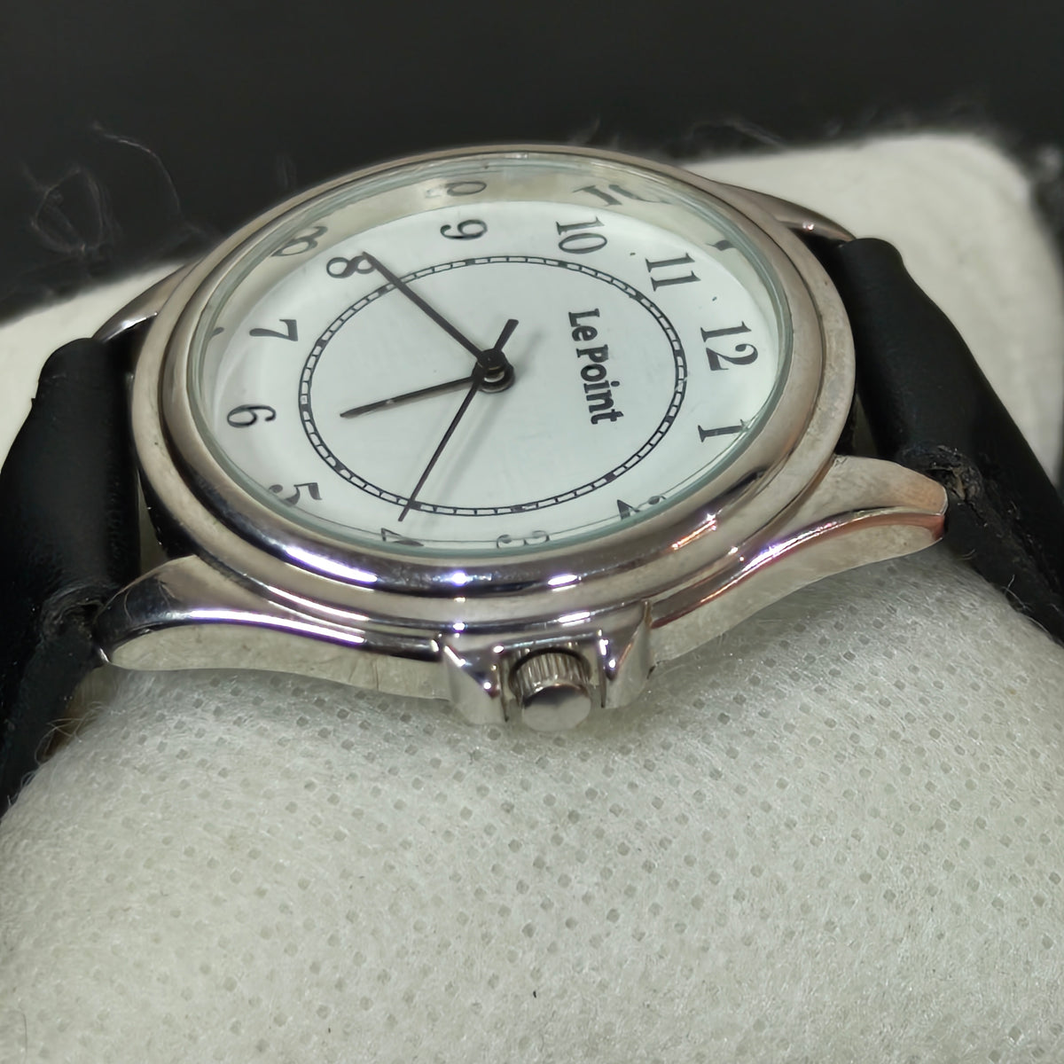 Montre le point Quartz 
38mm