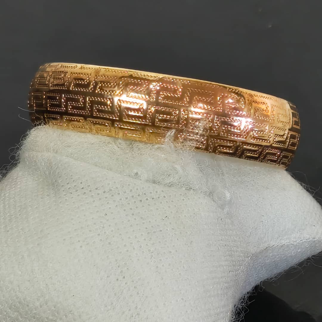 سوار بلاكي فرنسي 
قطر 6 cm
Prix 4500