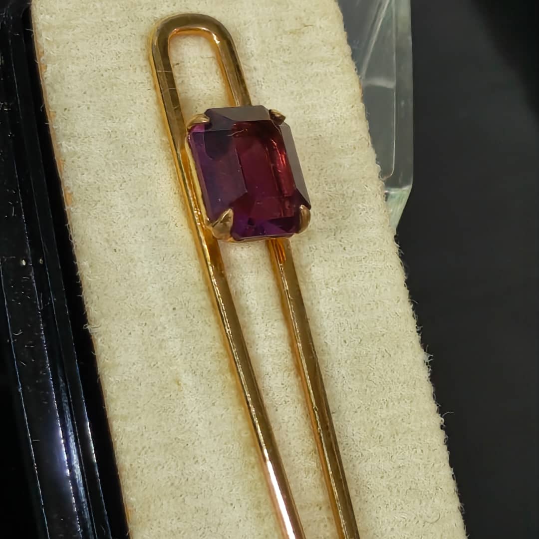 بروش ربطة عنق بلاكي فرنسي بحجر أمتيست
طول 6cm
Prix 8500