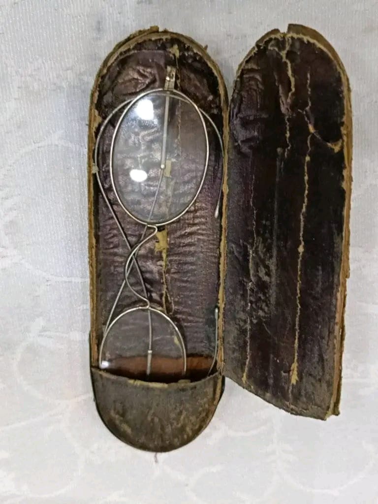 Lunette ancien rare