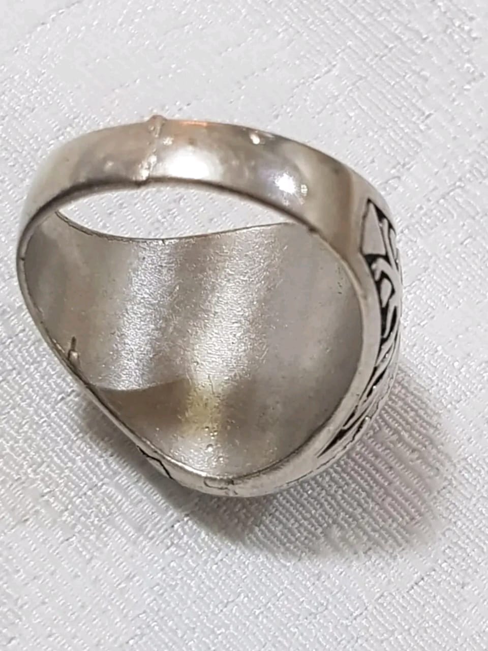 خاتم معدني