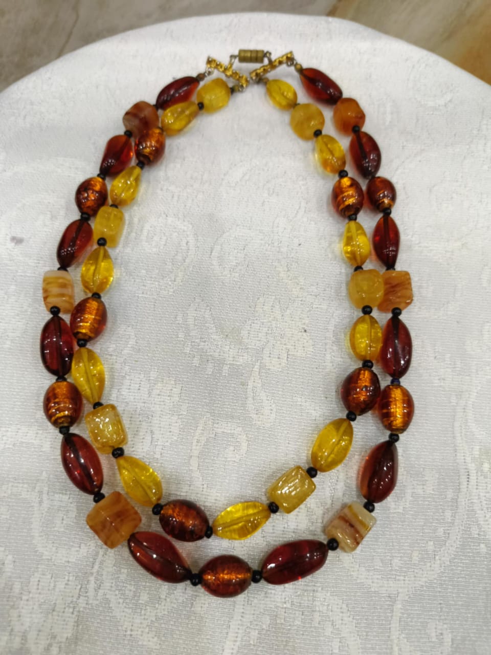عقد مزدوج تحفة بأحجار طوله 24cm