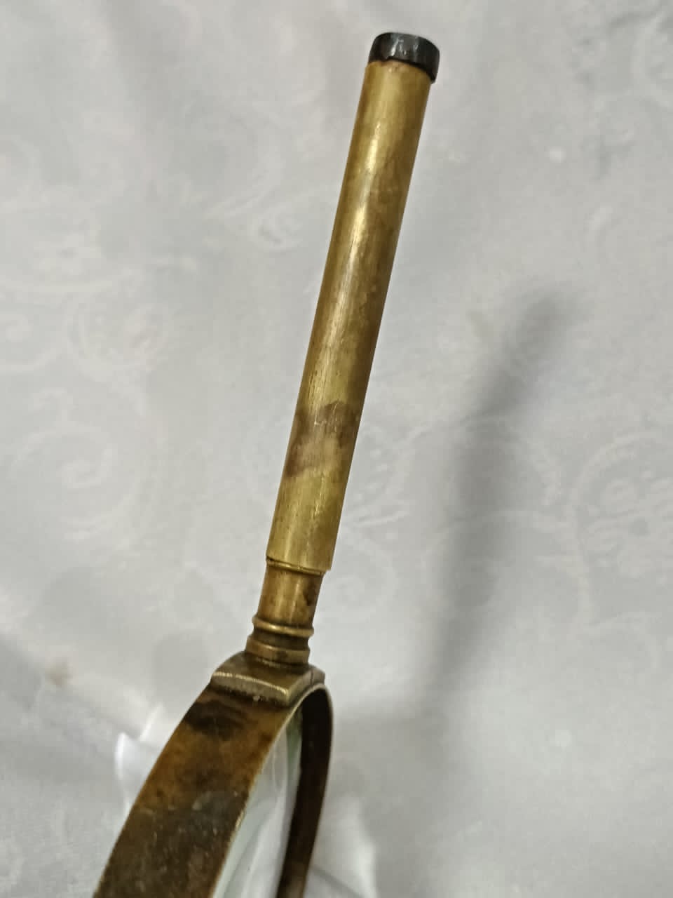 Loupe ancien cuivre 
خدوش في العدسة 22cm/10cm