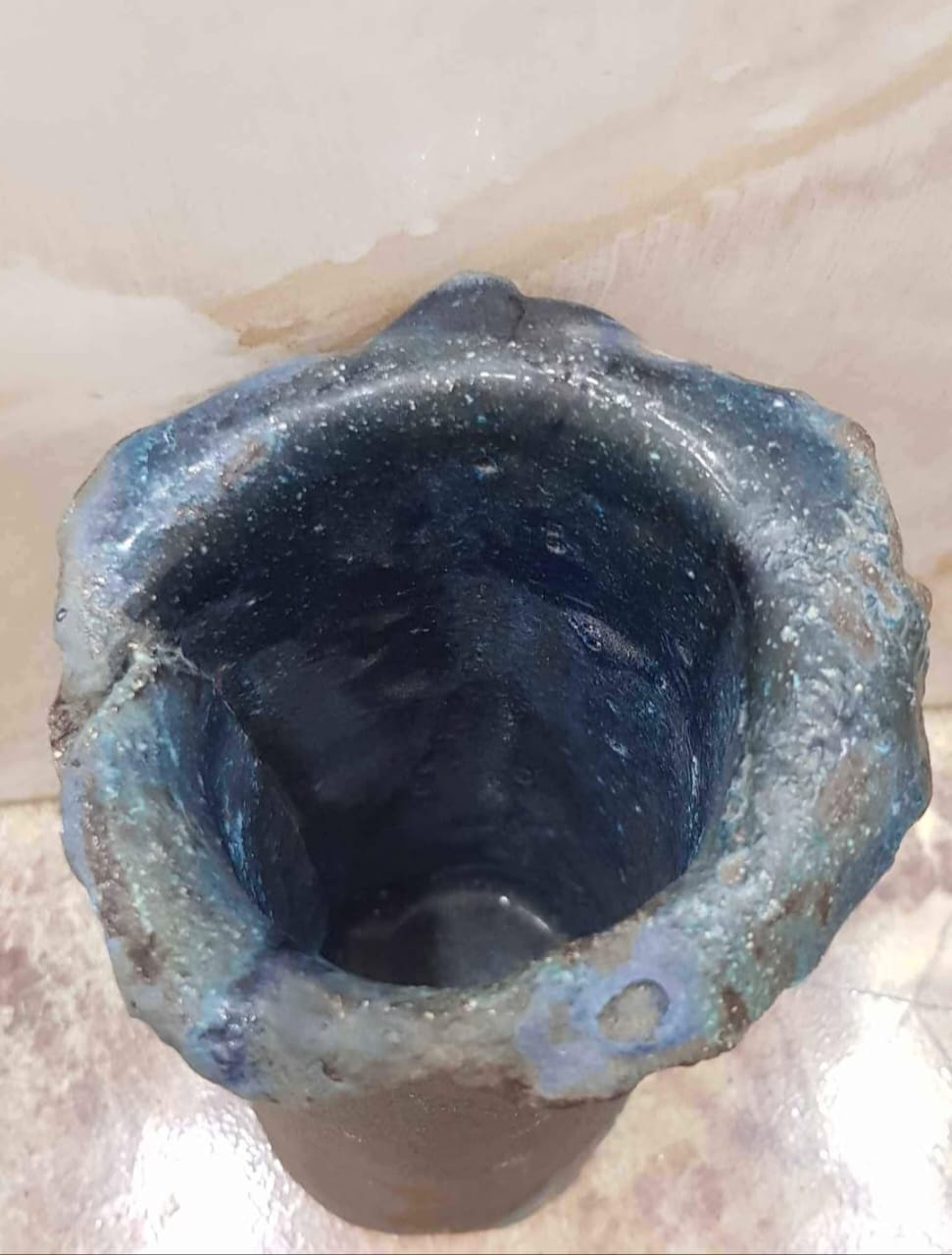 Ancien vase signé Acier 20cm