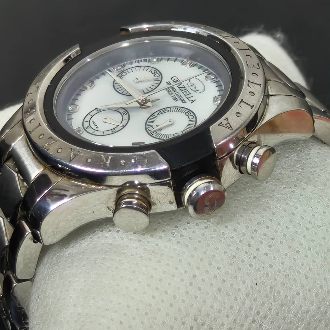 Montre Graziella en daiment original 
38mm