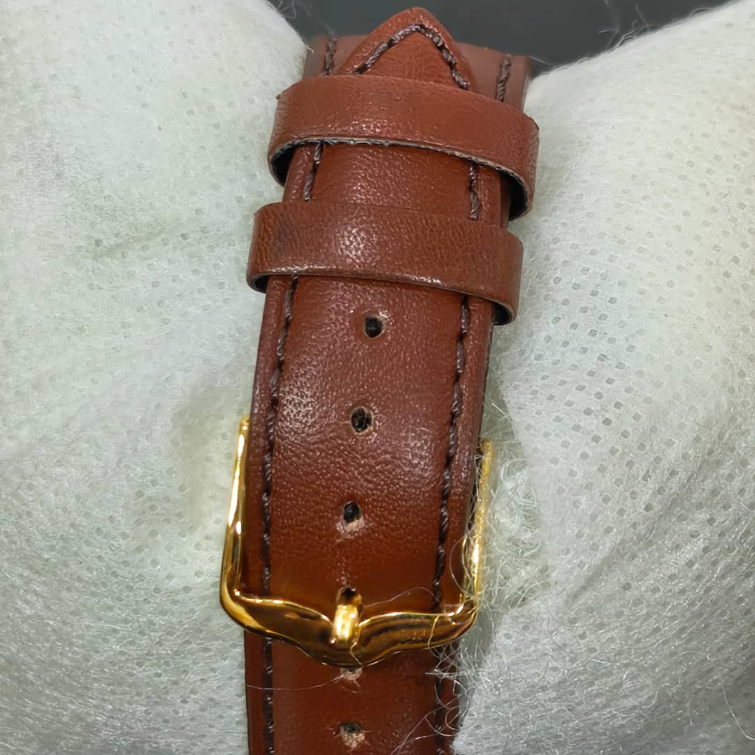 Montre lip automatique original/زوج ملايين ونصف 
38mm
Prix 25000