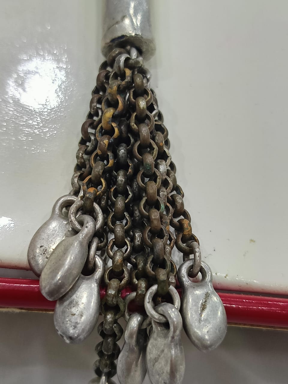 سلسلة مغلفة بالفضة
