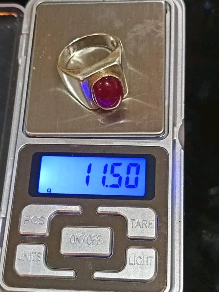 خاتم فضة بحجر ياقوت
