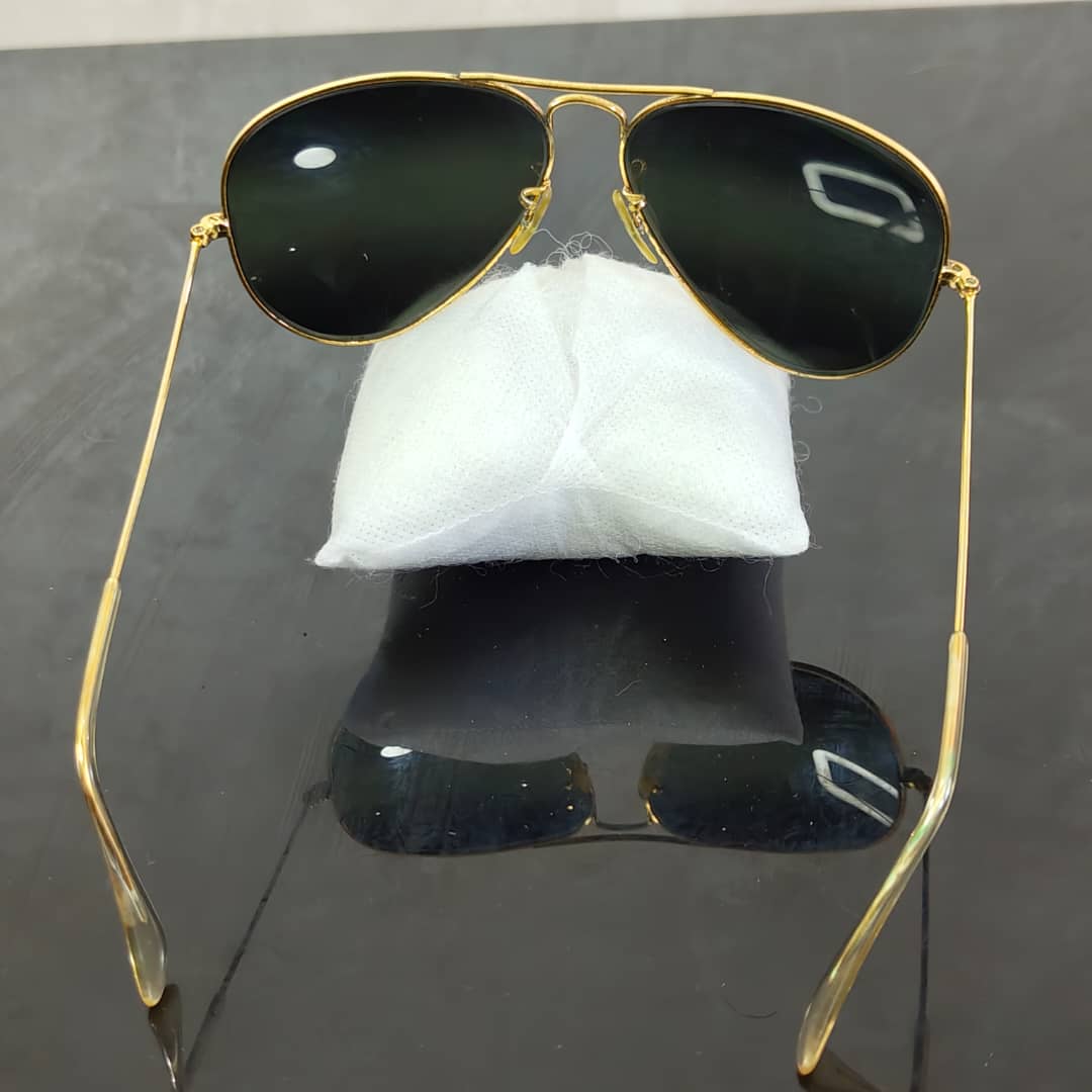 Lunette ray ben usa bl miroire rare original/زوج  
ملايين وثمنميةألف 
58/14
Prix 28000