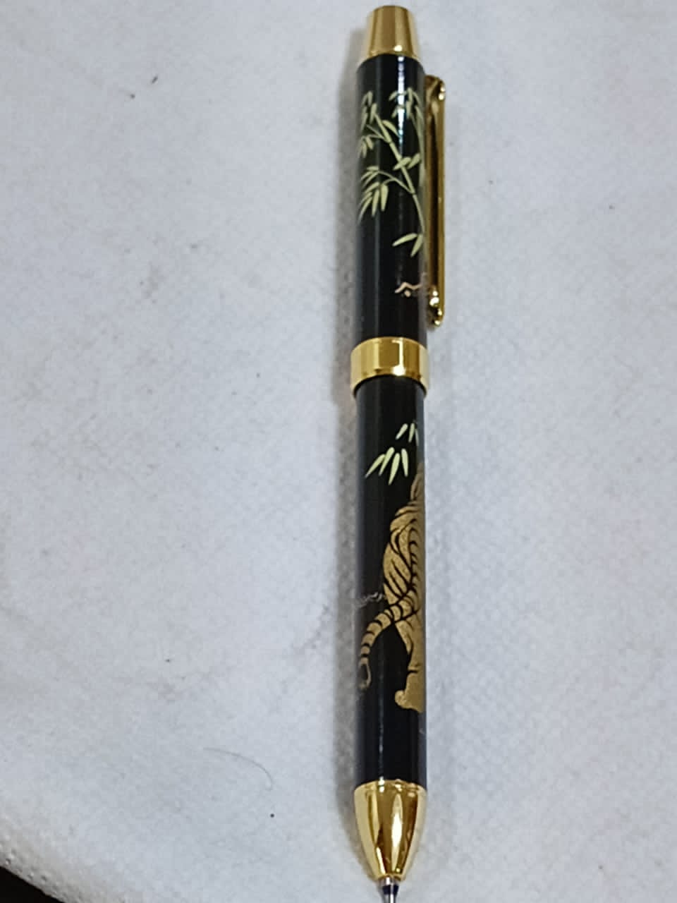 Stylo pilot japon - plau, noire, rouge