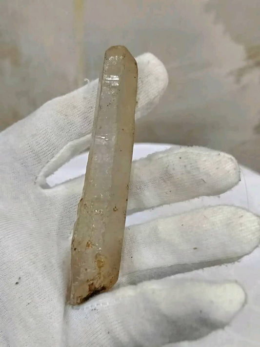 حجر طبيعي طوله 10cm