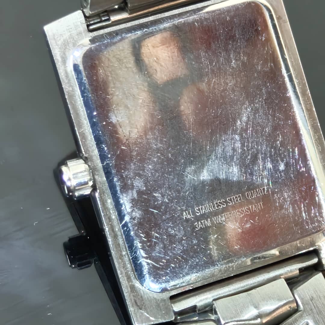 Montre curtis Genève quartz original مليون وست مئة الف
40mm
Prix 16000
