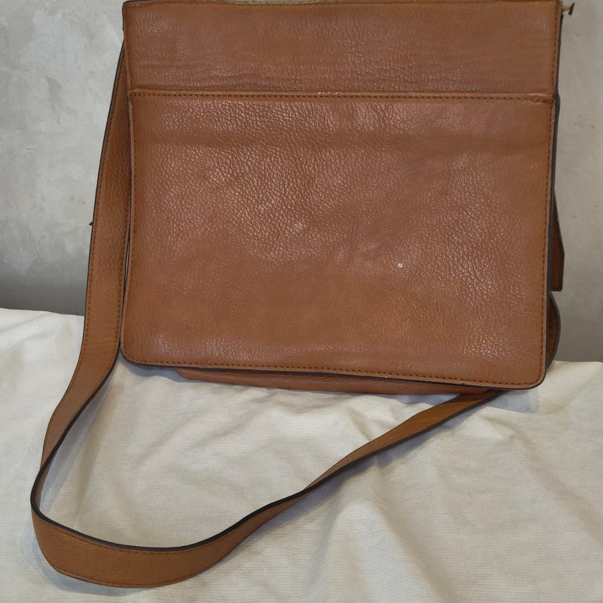 Sac Calvin Klein femme original 
26/24cm
Prix 10000