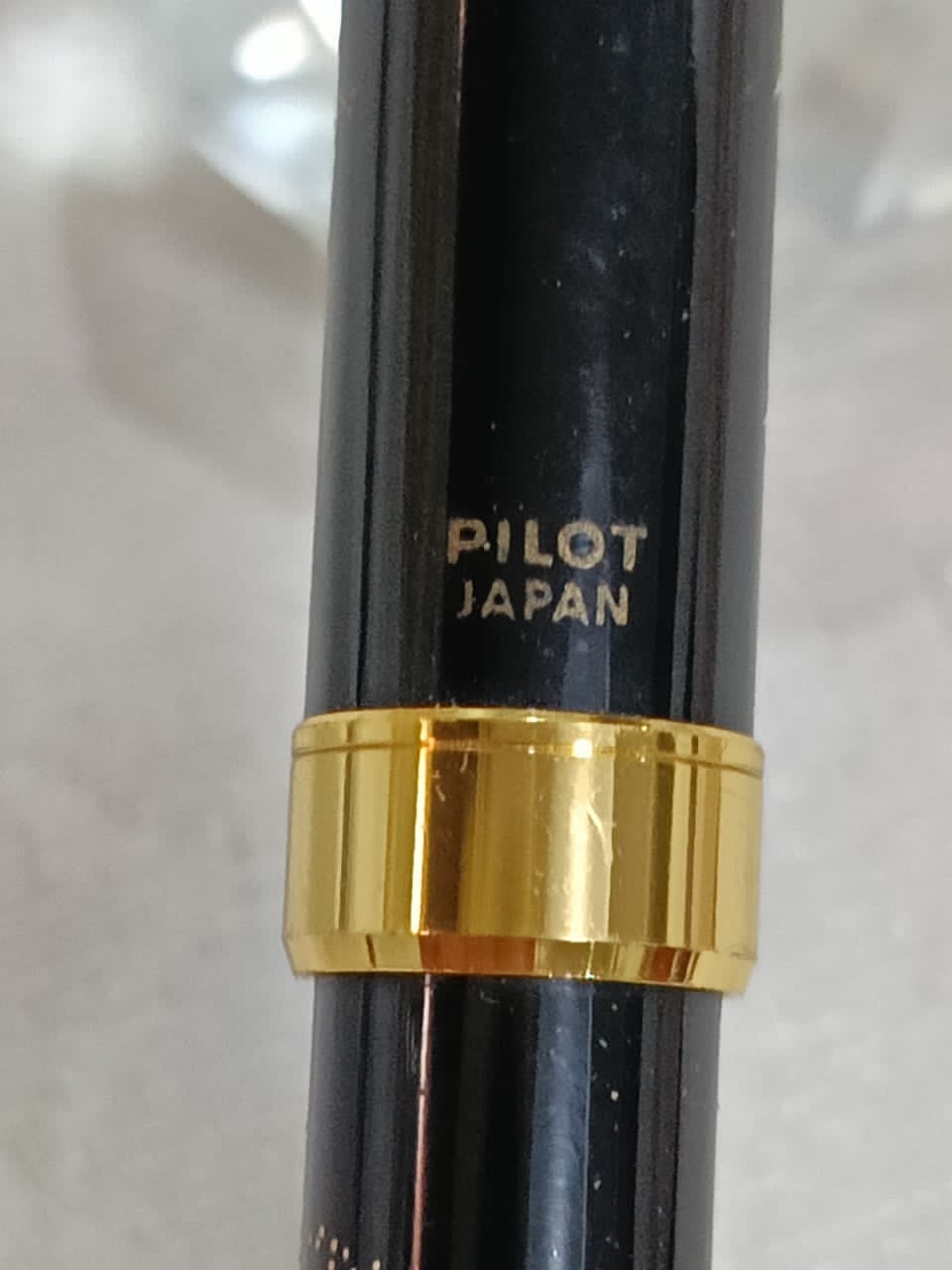 Stylo pilot japon - plau, noire, rouge