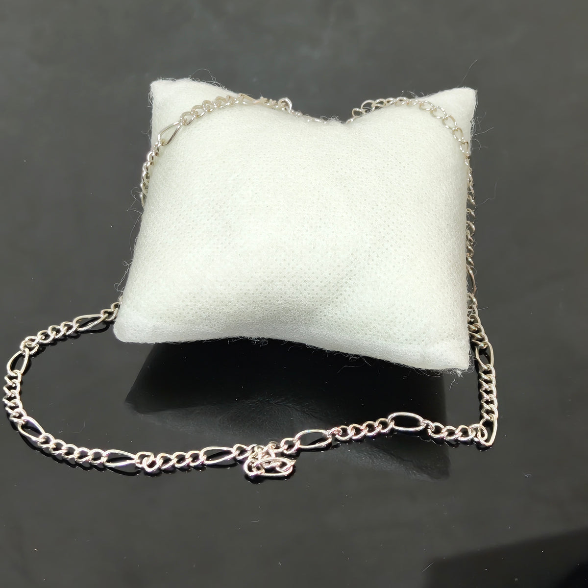 سلسلة معدن
طول مغلق 22cm