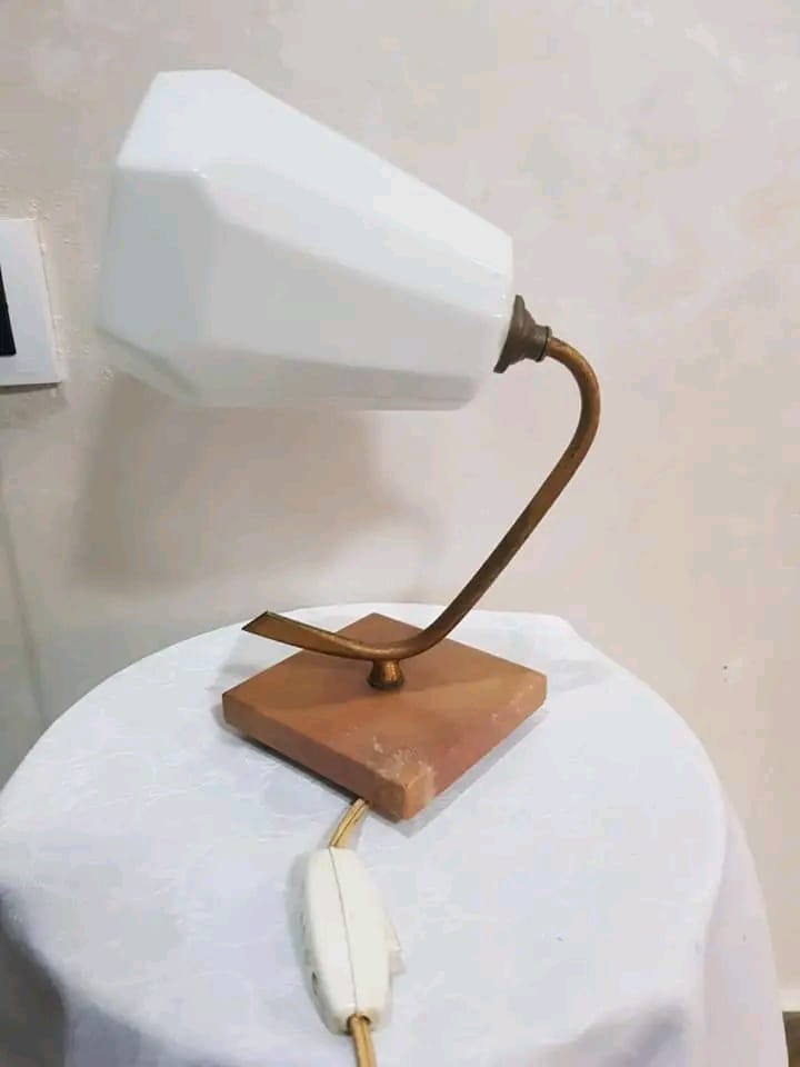 فيوزة قديمة من نحاس ورخام
25cm/20cm