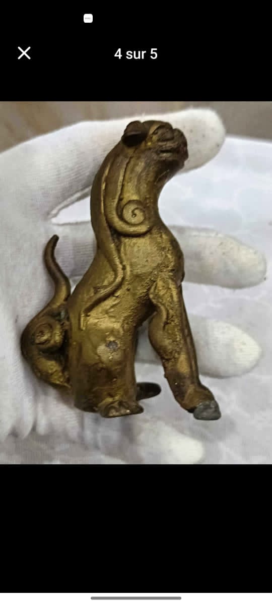 تحفة للديكور من برونز 10cm
