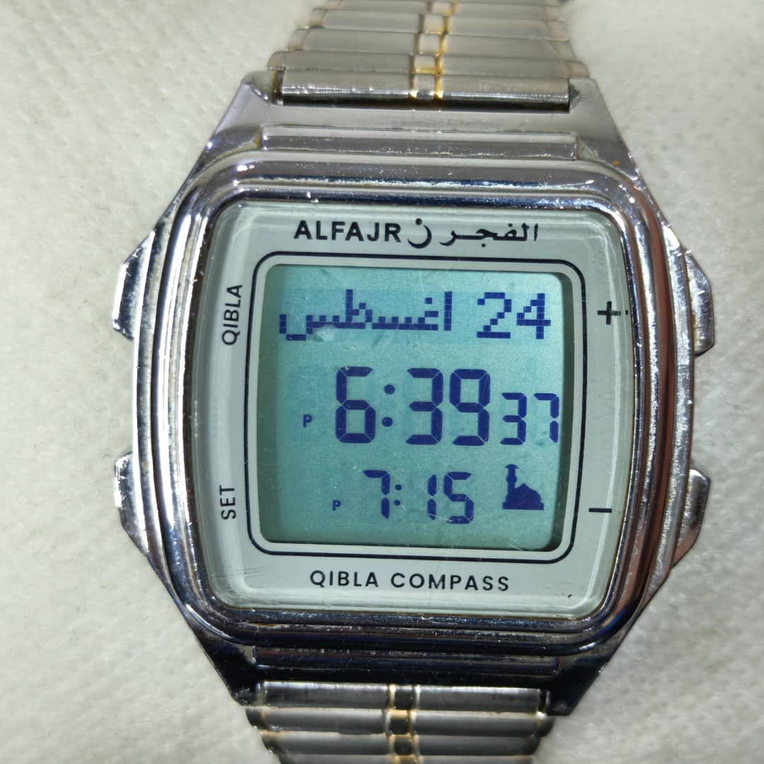 Montre alfajr quartz original 
40mm
Prix 11000
