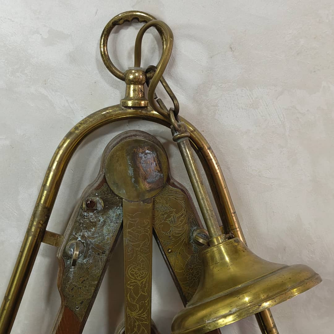 Ancien lustre louisaine Art déco signé rare original 
95cm/65cm
Prix 35000