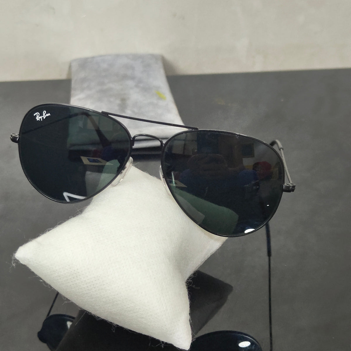 Lunette ray ben cobra aviator Italy original 
58/24
Prix 12000