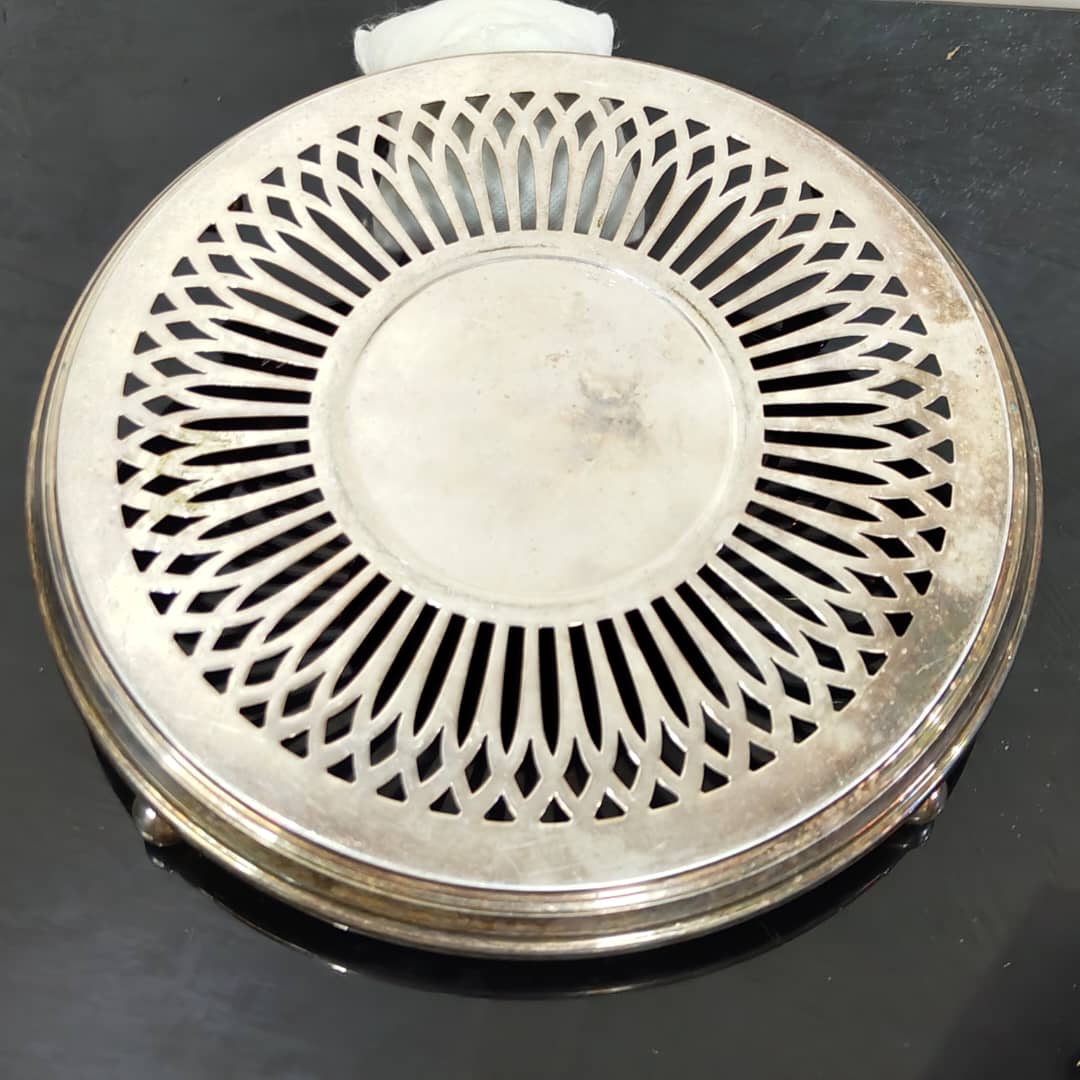 تحفة تغليف فضة 
قطر 25cm
Prix 14000