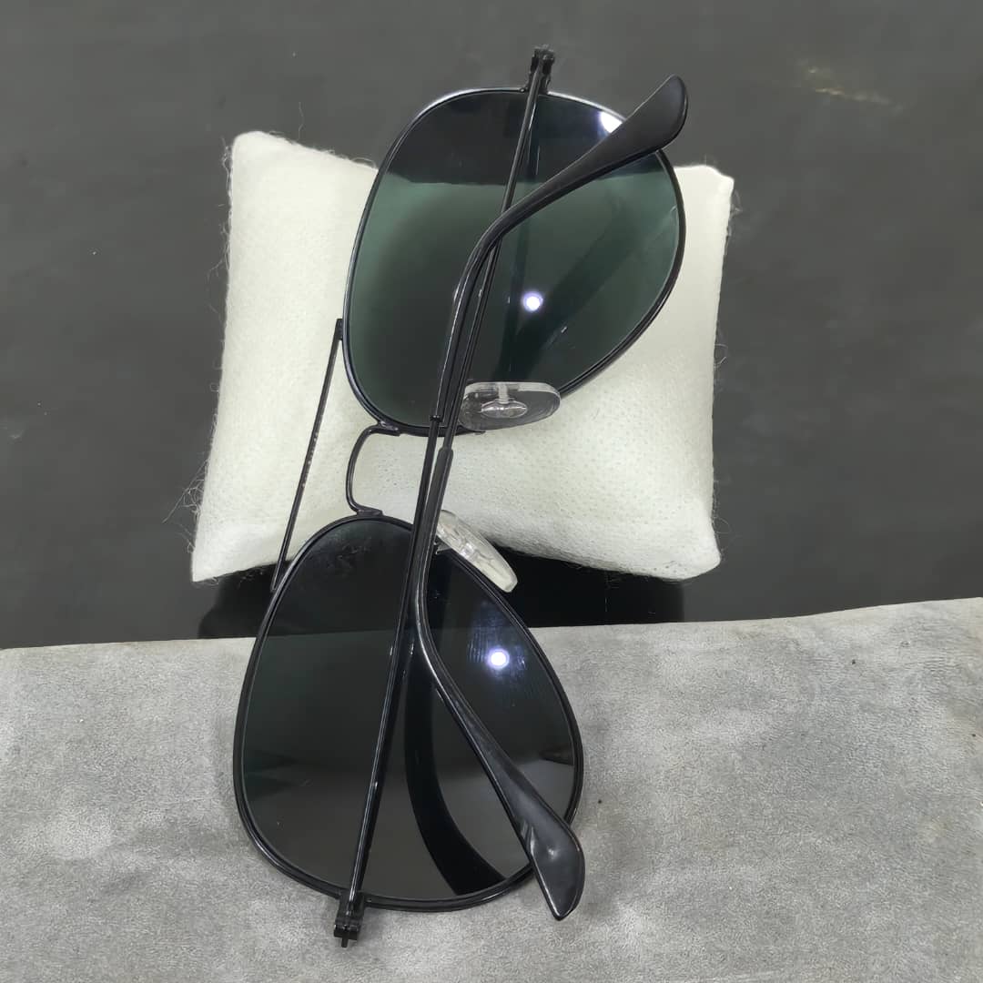 Lunette ray ben cobra aviator Italy original 
58/24
Prix 12000