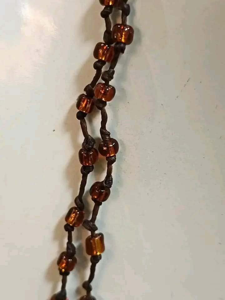 عقد جميل طوله 30cm