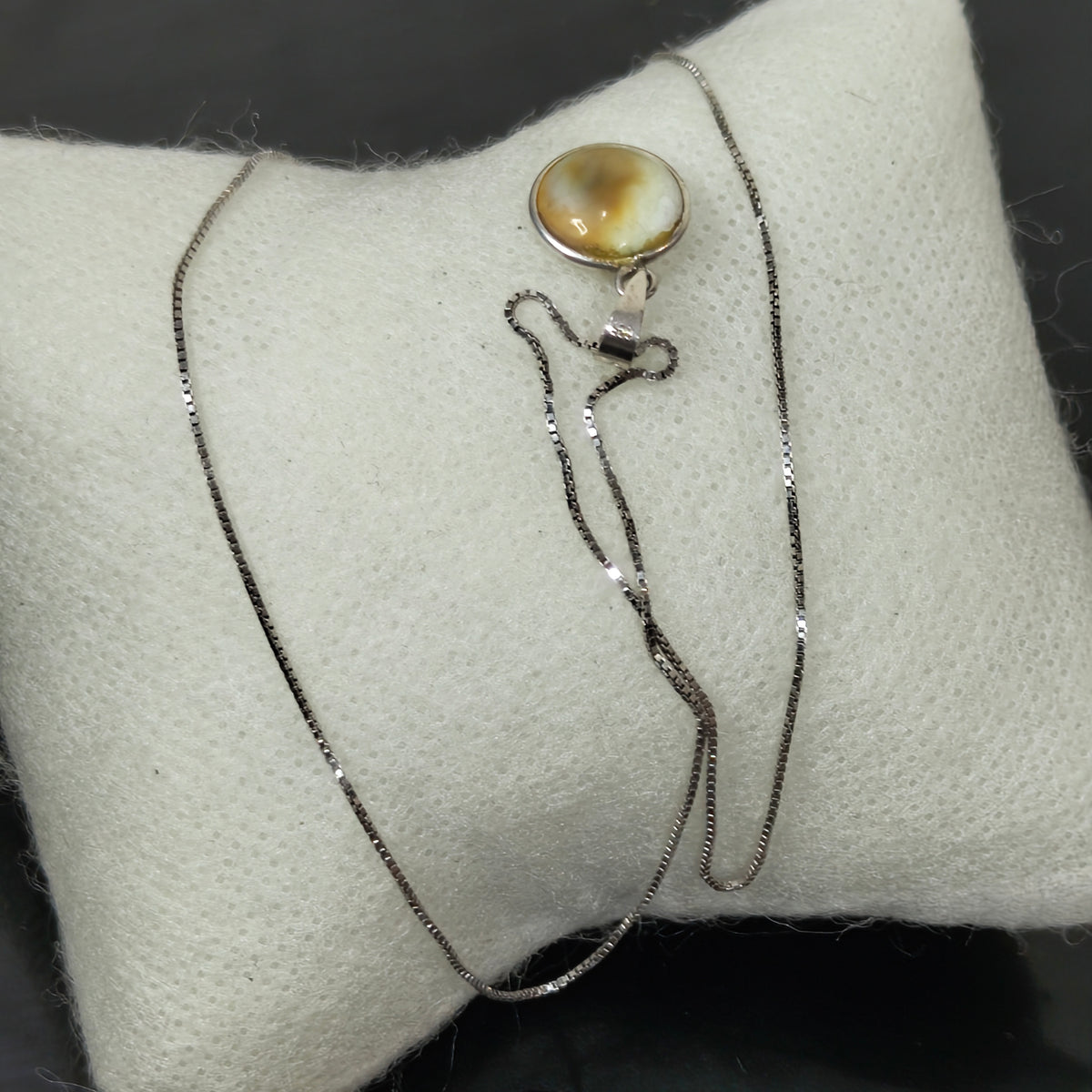 سلسلة فضة تحفة 
طول مغلق 20cm