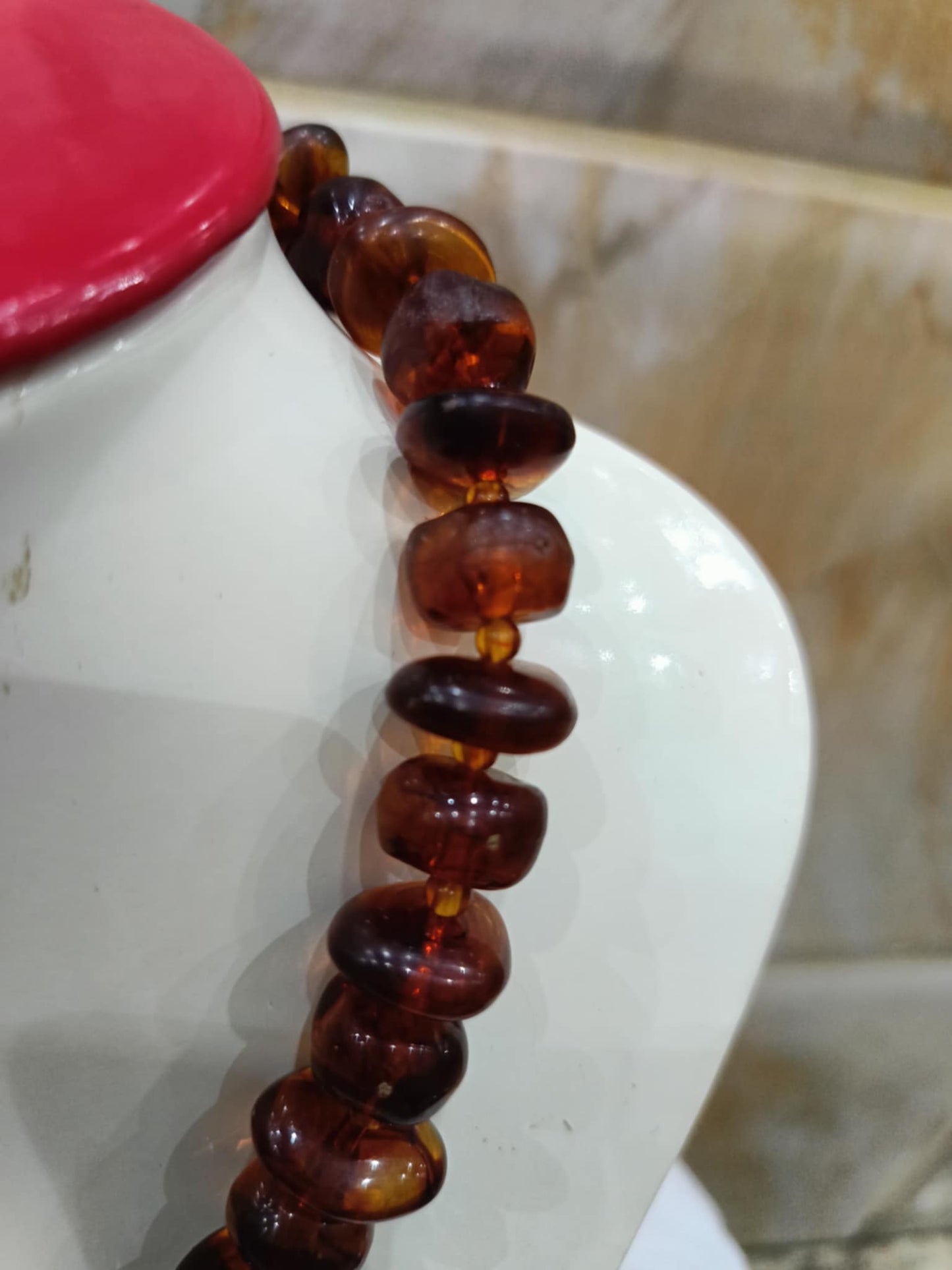 عقد كهرمان عطر طوله 26cm