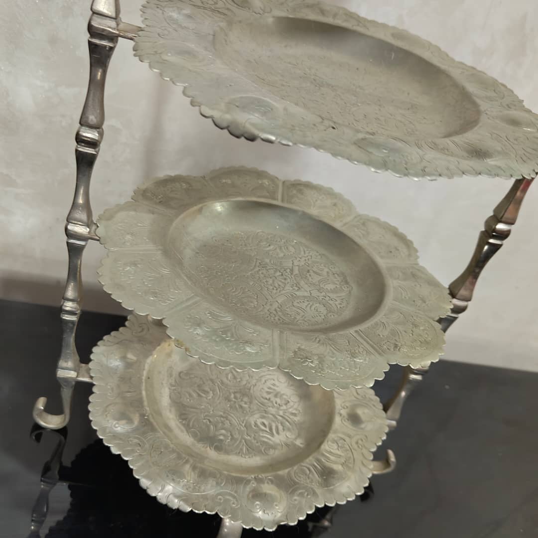 تحفة عتيقة خاصة بالحلويات
52/22cm
Prix 16000