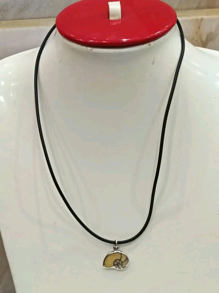 عقد تحفة