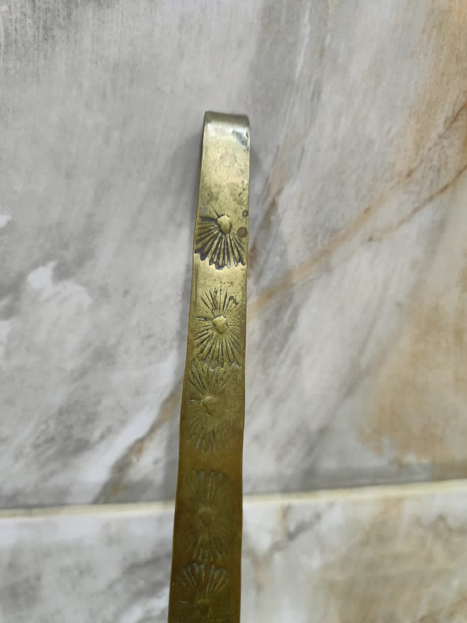 آنية عربية قديمة من نحاس للديكور 
42cm/16cm