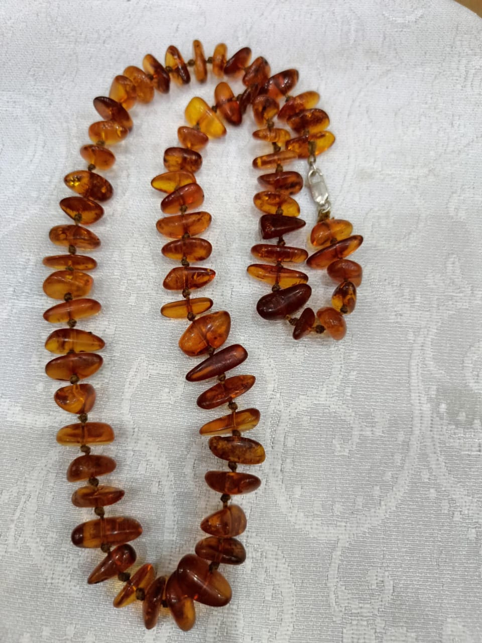 عقد كهرمان عطر طوله 25cm
