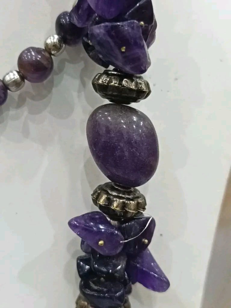 عقد بحجر امتيست طوله مغلق 50cm