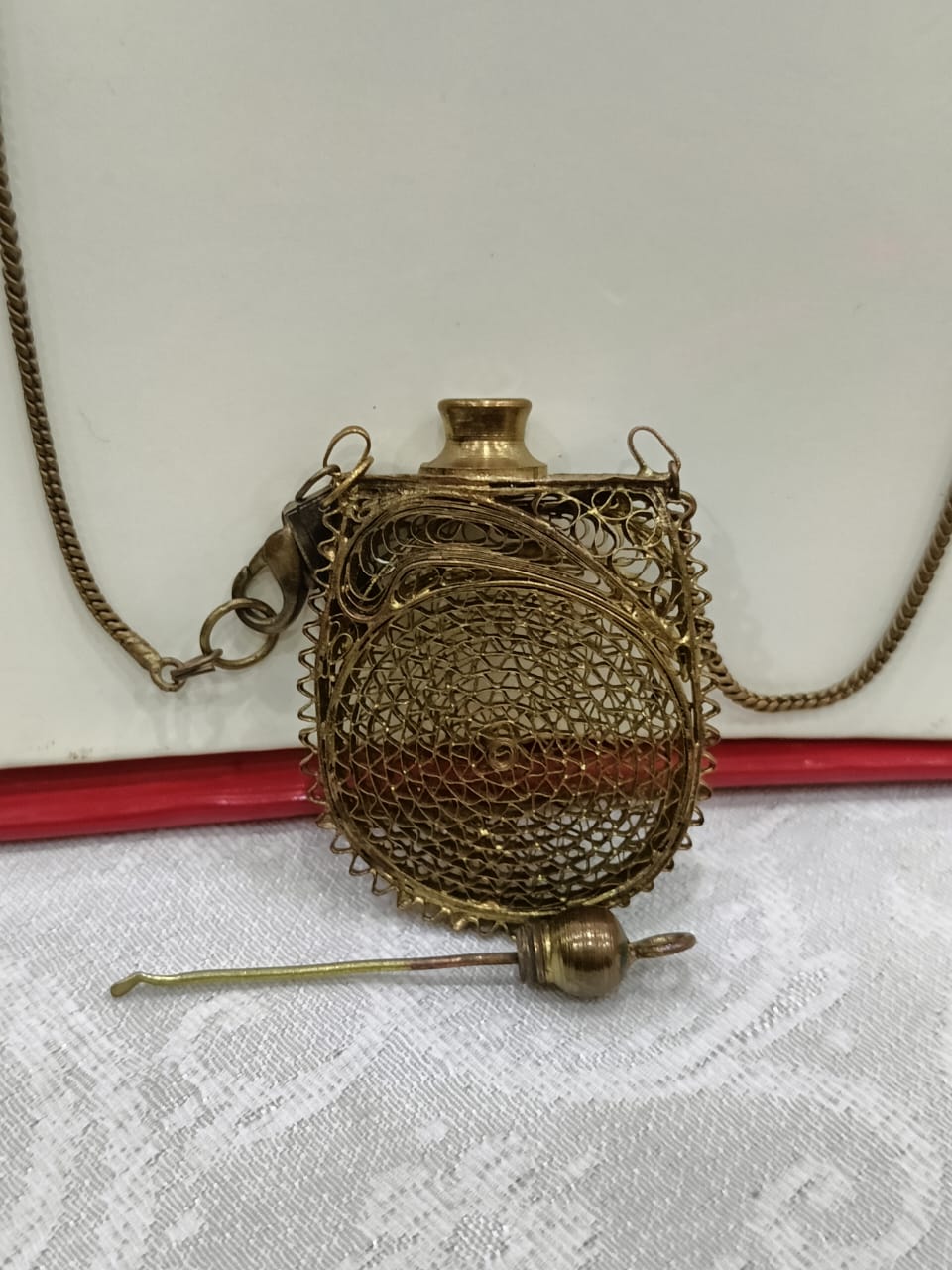 سلسلة نحاس قديمة طولها 30cm
