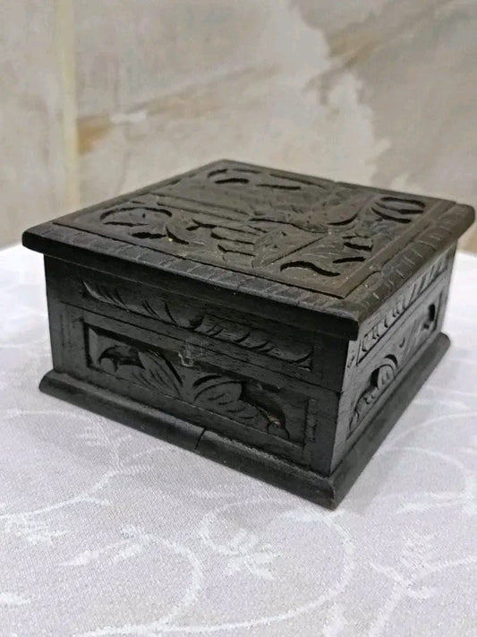 صندوق مجوهرات فارسي منقوش
10cm/10cm