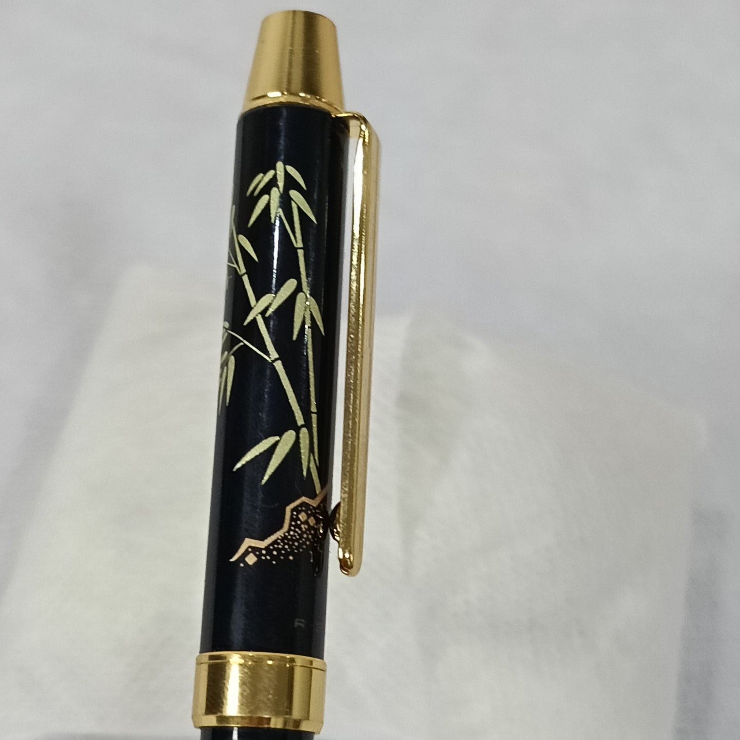Stylo pilot japanرسومات ذهب