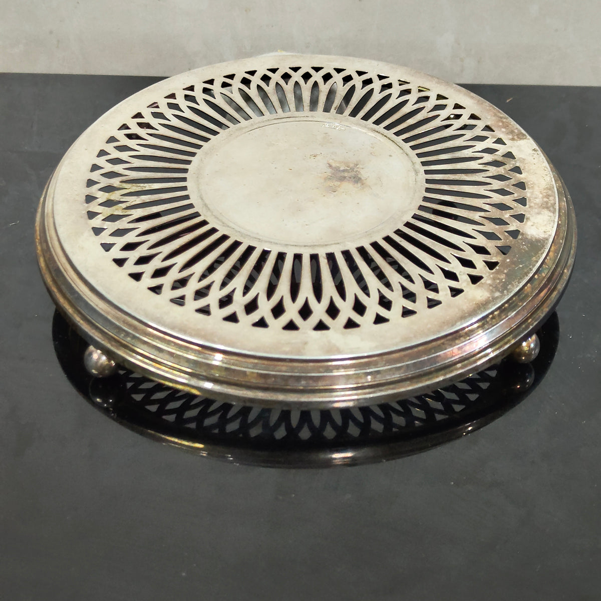 تحفة تغليف فضة 
قطر 25cm
Prix 14000