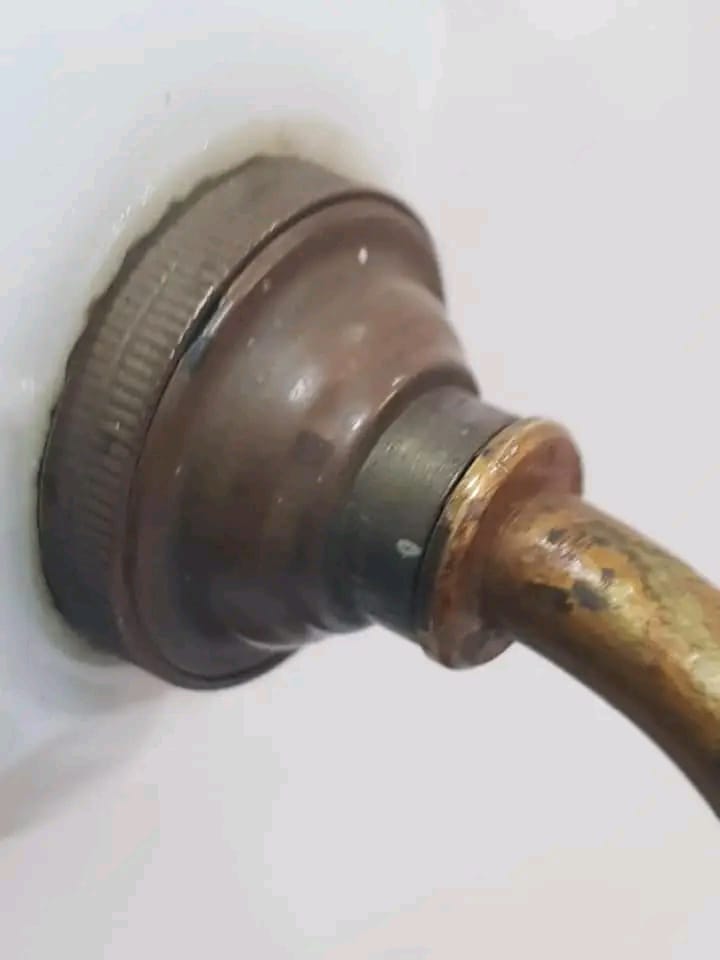 فيوزة قديمة من نحاس ورخام
25cm/20cm