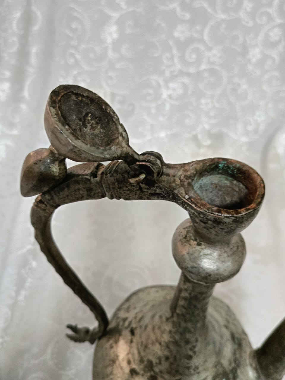 أنية عربية قديمة