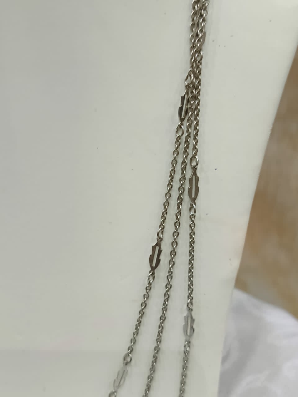 سلسلة فضة طولها 24cm