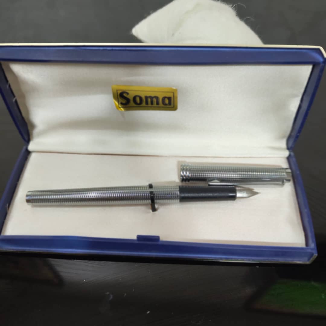 Stylo plume Soma Neuf