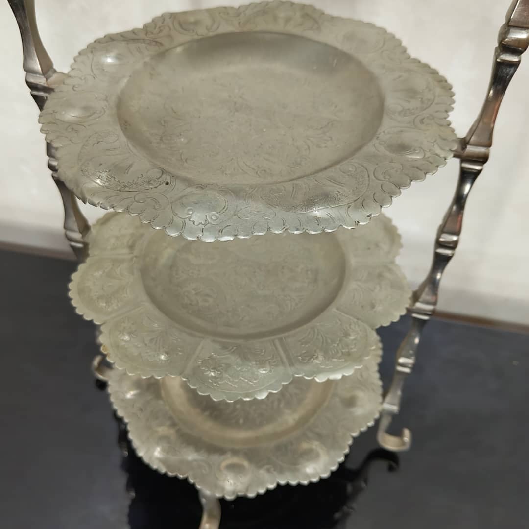 تحفة عتيقة خاصة بالحلويات
52/22cm
Prix 16000