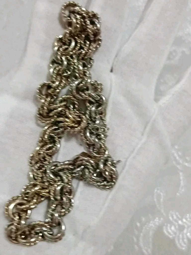 سلسلة معدنية طولها 20cm