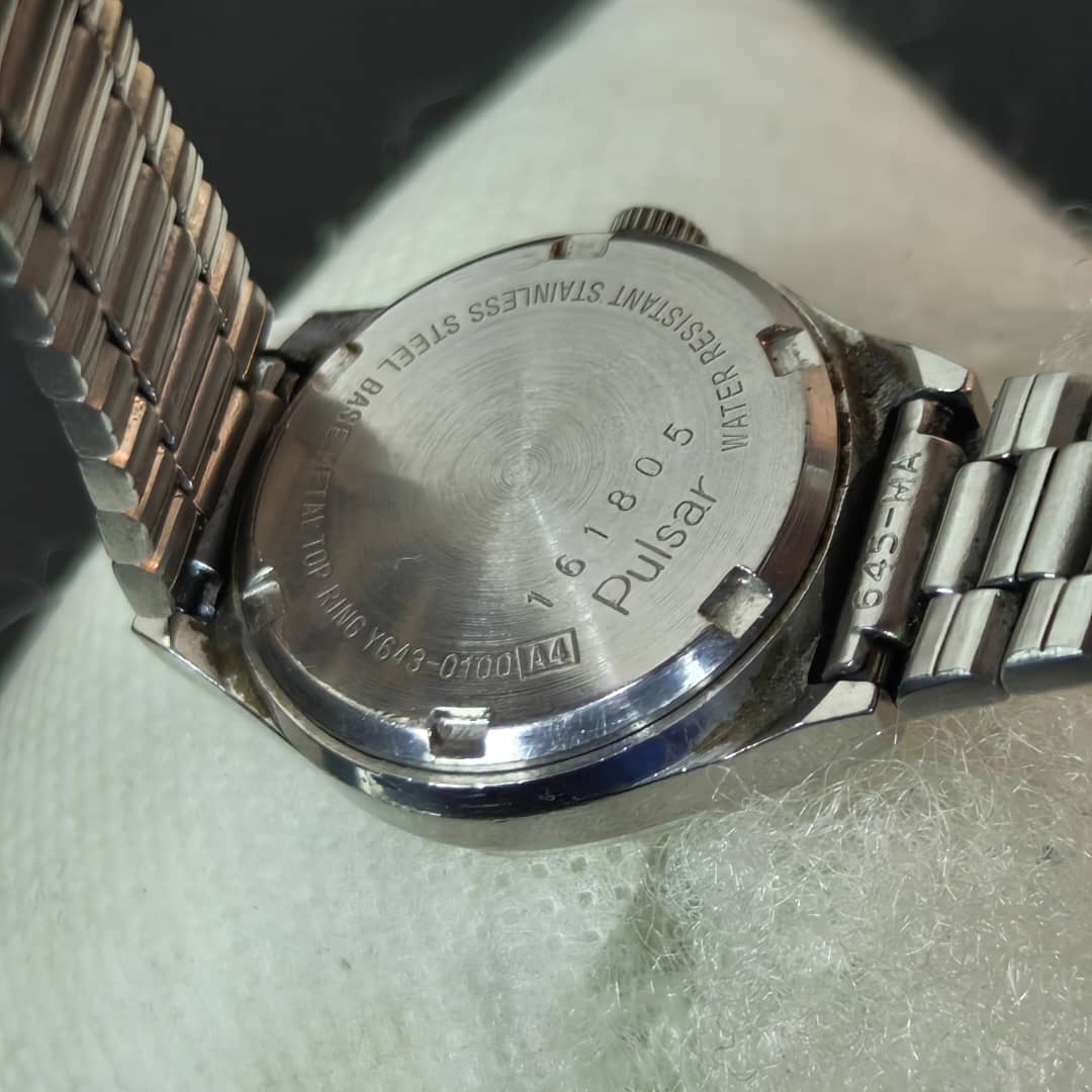 Montre pulsar femme quartz original 
Prix 8000