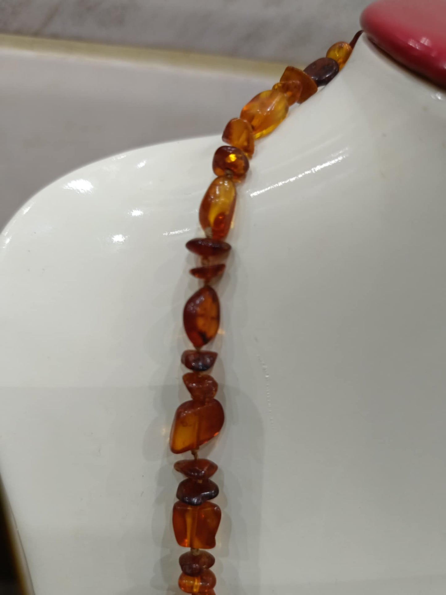 عقد كهرمان عطر طوله 26 cm