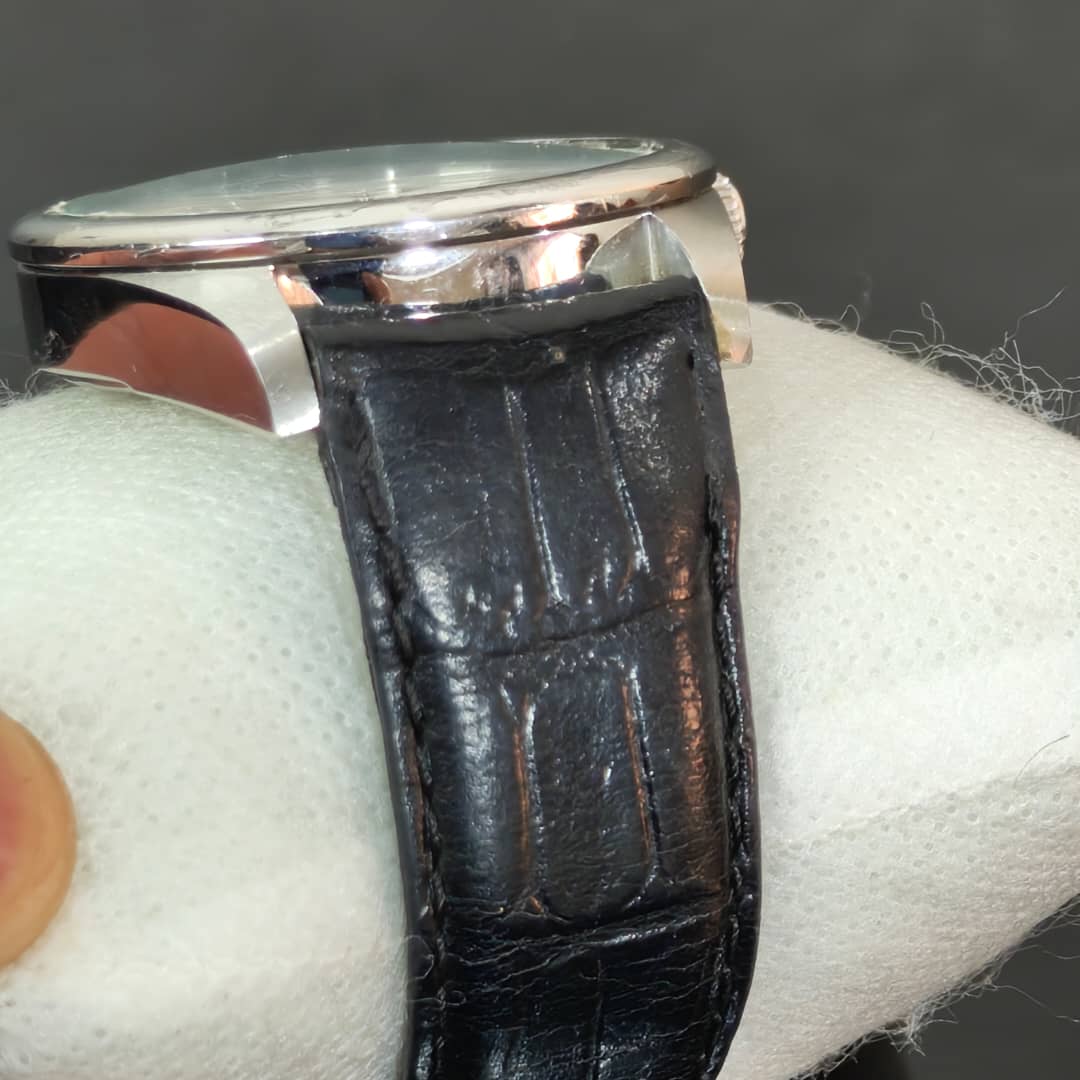 Montre Massimo Dutti automatique original 
42mm
Prix 22000