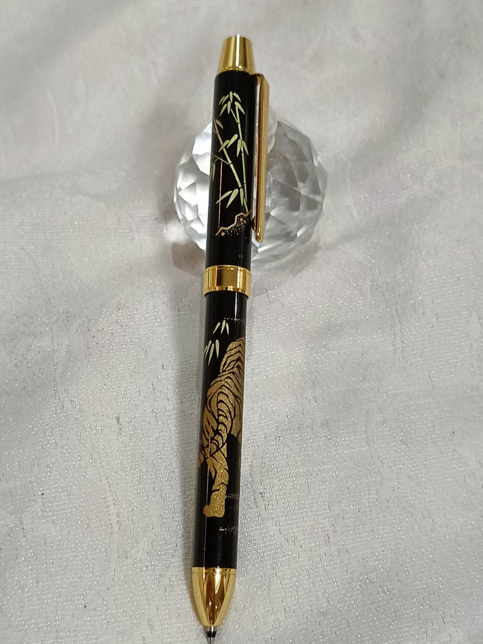 Stylo pilot japon - plau, noire, rouge