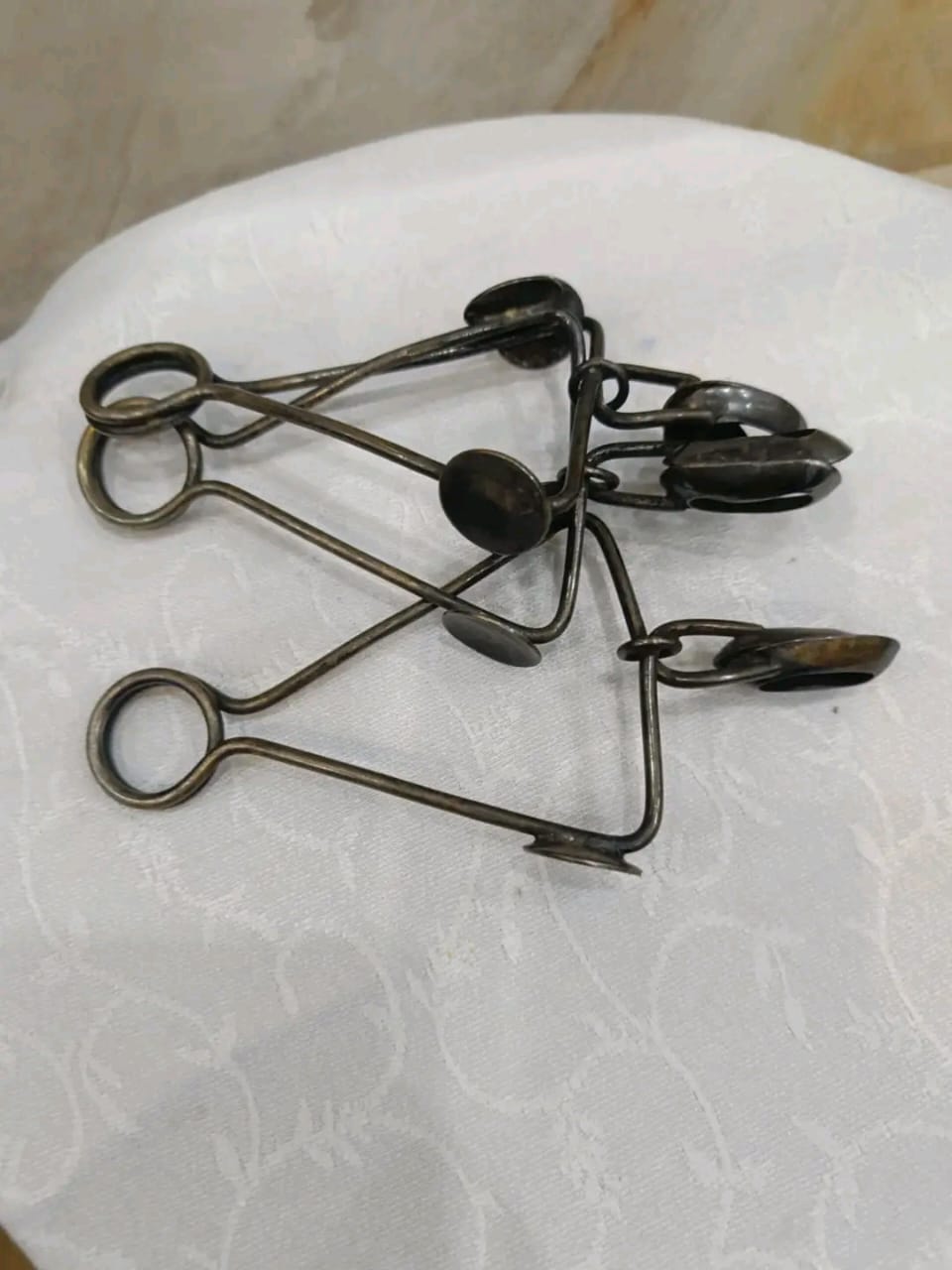 ادوات طعام صينية فضة.