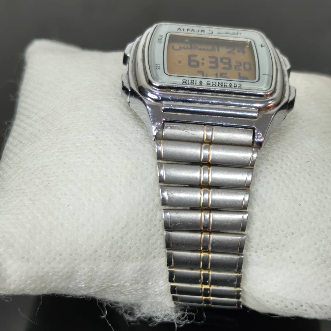 Montre alfajr quartz original 
40mm
Prix 11000
